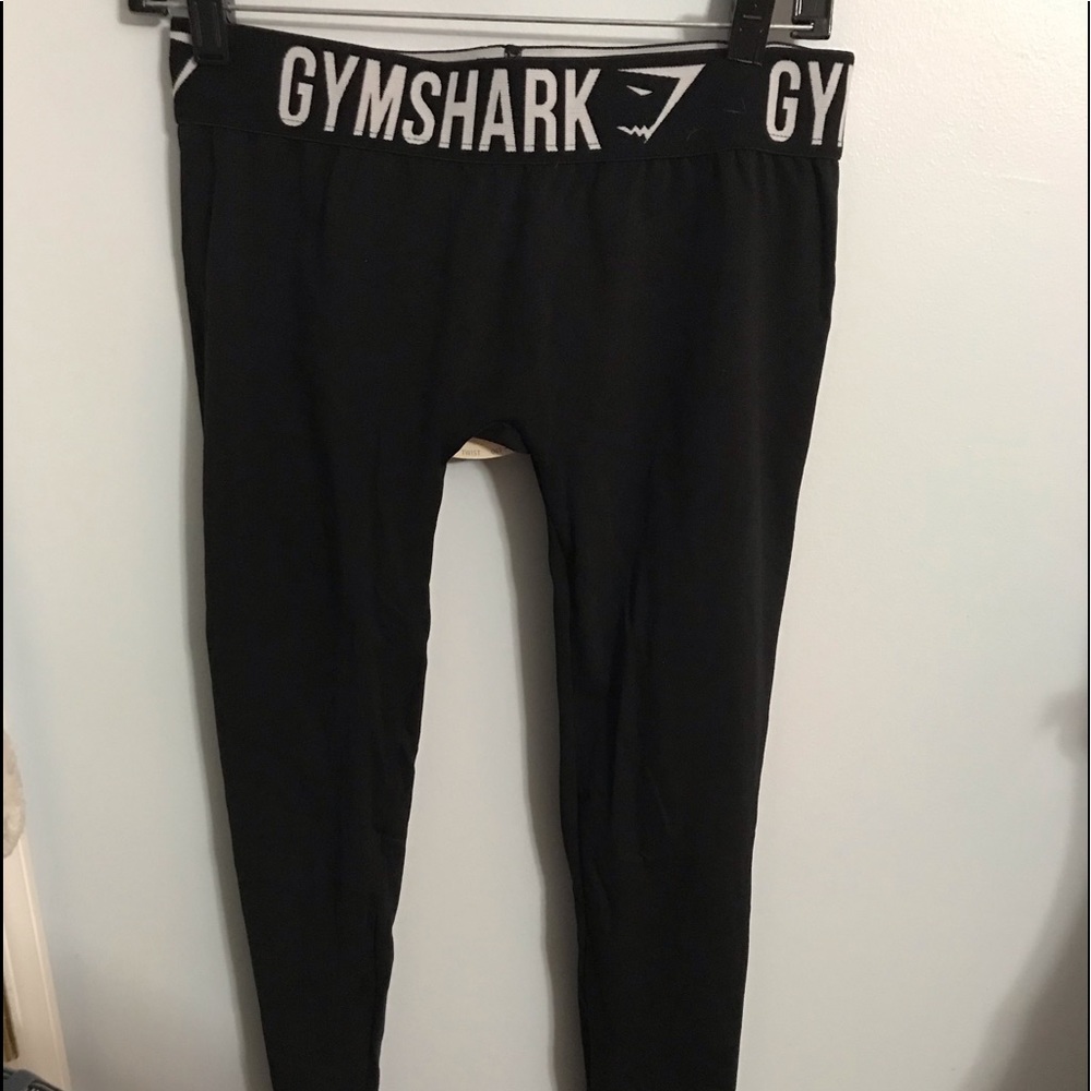 Black gymshark leggings